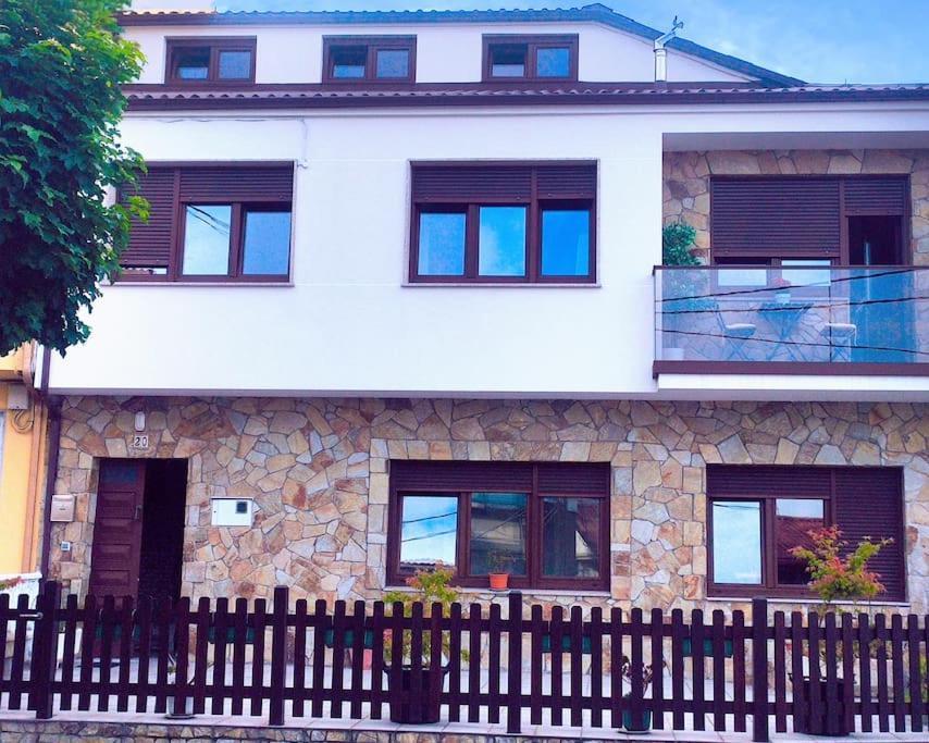 La Casa Del Arbol Apartment Corcubión Exterior foto